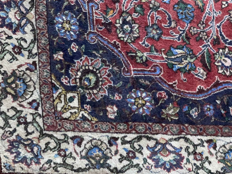 Persian Hamadan carpet with central medallion 3.00 by 2.10.