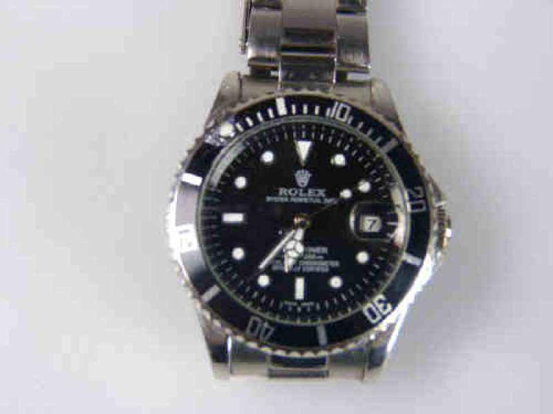 Replica Rolex Submariner with Automatic Movement