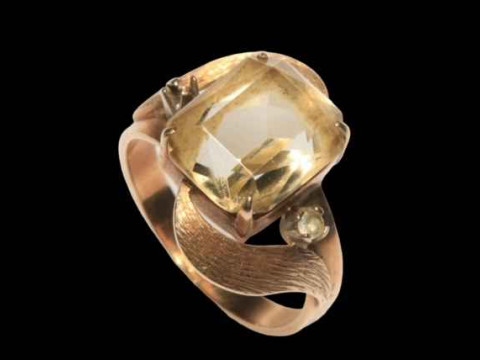 18 carat gold, smokey quartz and diamond fancy set ring (missing diamond), size N. thumbnail