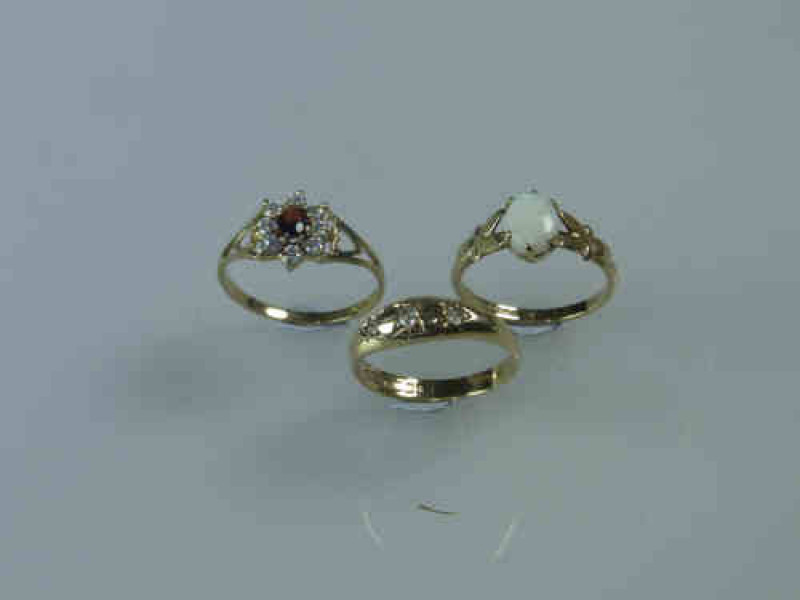 Three 9 carat Gold Dress Rings