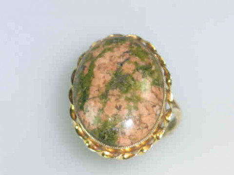 9ct Gold and Agate Ring, Size Q