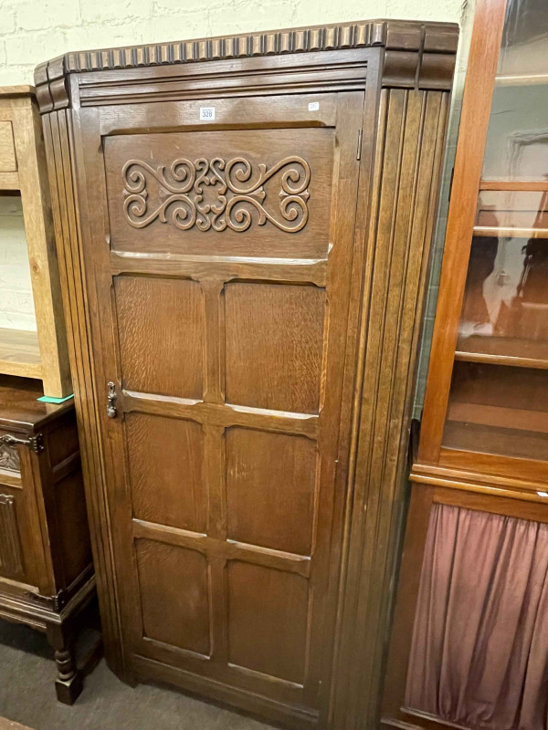 Victorian four drawer chest, oak hall wardrobe, two 19th Century toilet mirrors, Victorian oval inlaid walnut loo table, set of six Victorian mahogany bar back dining chairs, rug, five various lamps, Victorian glass oil lamp base, brass trivet and Adderley's bone china table service.