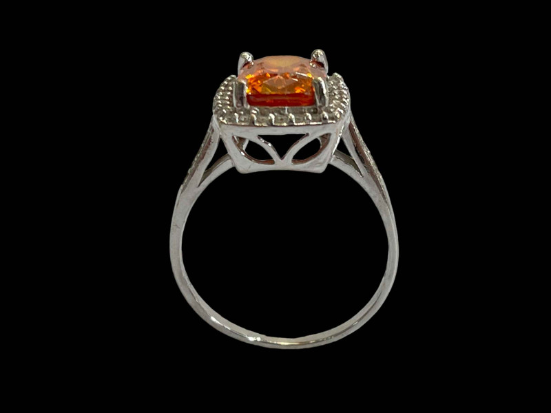 Citrine and diamond 18 carat white gold ring, size S.