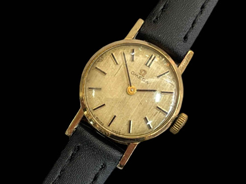 Omega ladies 9 carat gold wristwatch.
