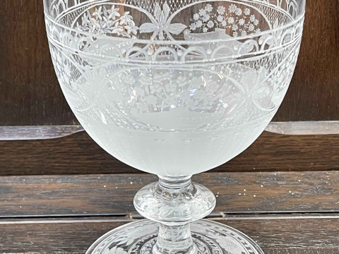 Large etched glass 'love' goblet, 18cm.