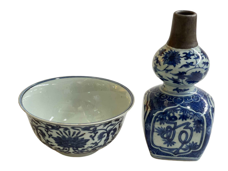 Chinese double gourd vase with six character Jiaking mark to base, 23cm, and blue and white Chinese bowl.