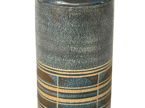 Troika shouldered vase by Alison Brigden, 19.5cm.