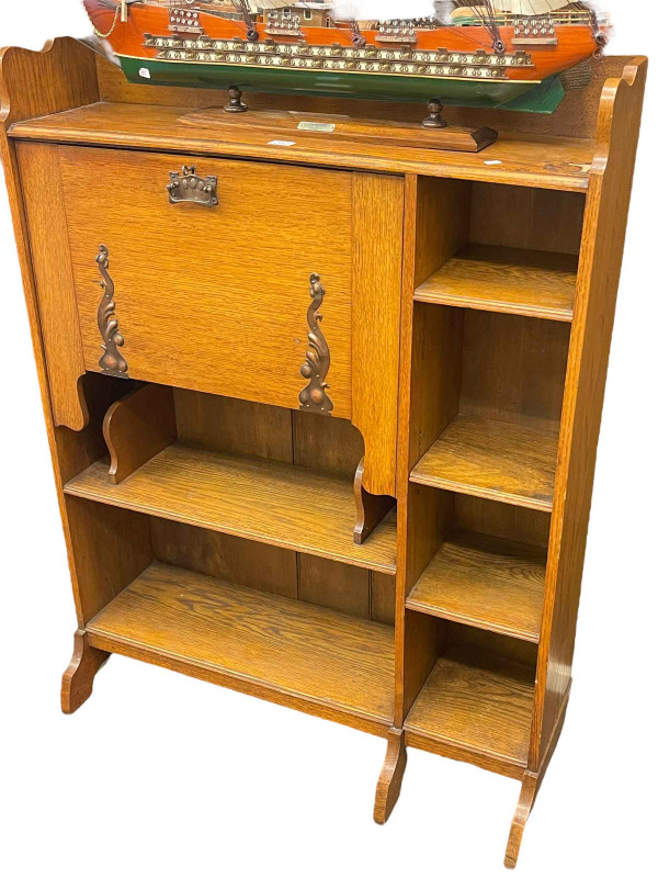 Art Nouveau oak bureau-open bookcase, 118cm by 86cm by 24cm.
