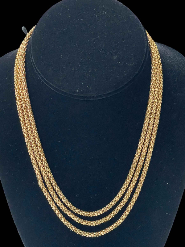 9 carat gold triple link choke style necklace.