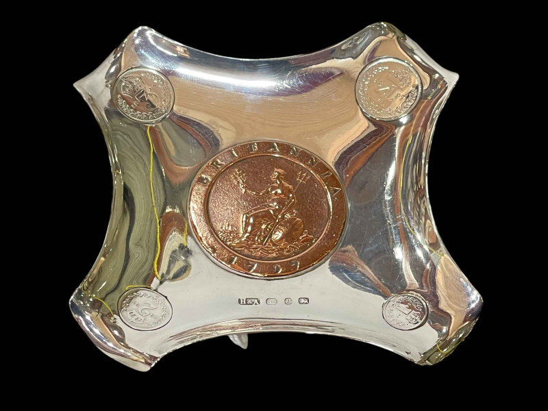 Silver mounted 1797 cartwheel penny with silver maundy coins, 12cm across.