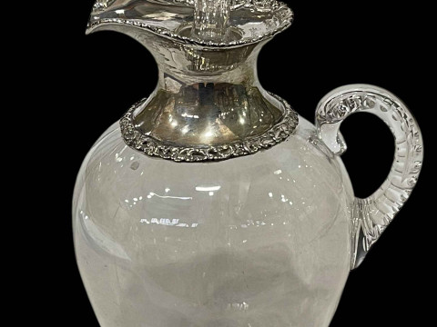 Late Victorian silver mounted glass jug, London 1900, 21.5cm.