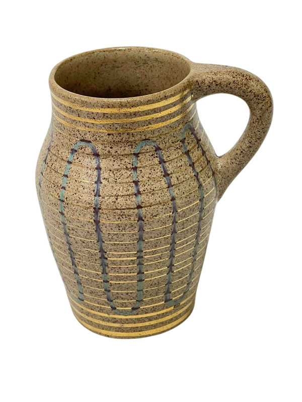 Clarice Cliff Bizarre Goldstone jug, 16cm.