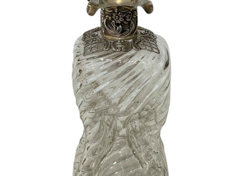 William Comyns silver mounted glug decanter, London 1898, 25cm.