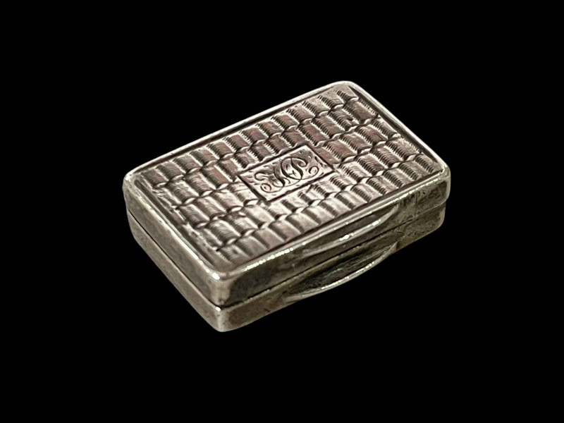 Georgian silver vinaigrette, Birmingham 1797, 2cm across.