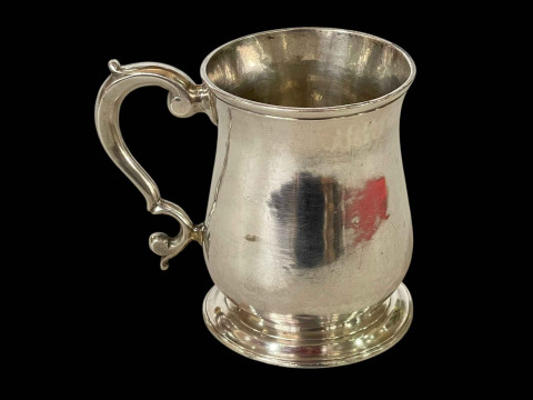 George III silver baluster half pint tankard by Benjamin Cartwright, London...