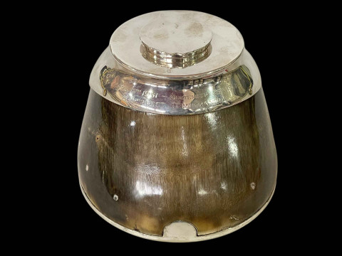 Silver mounted horses hoof inkwell, London circa 1940's, 17cm by 13cm.