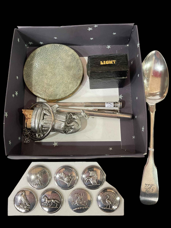 Collection of pieces including livery buttons, Irish silver spoon 1811, shagreen compact, two silver pencils, etc.