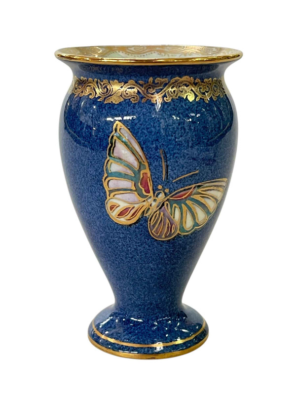 Wedgwood lustre vase Z5068, 10cm.