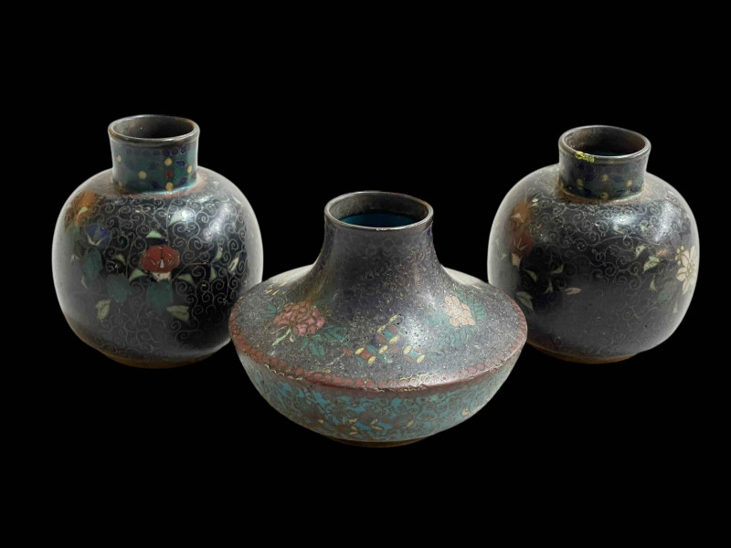 Three small Chinese Cloisonné vases, pair 7.5cm.