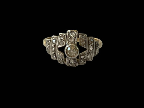 WITHDRAWN     Diamond set 15 carat gold ring, size Q.