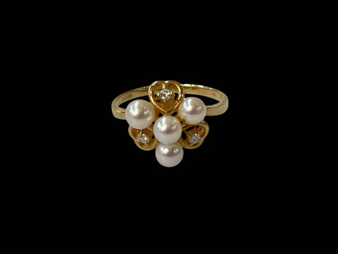Pearl and diamond 18 carat gold ring, size M/N.