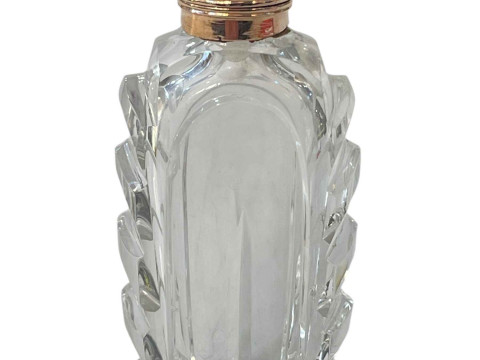 Victorian gilt metal topped scent bottle.