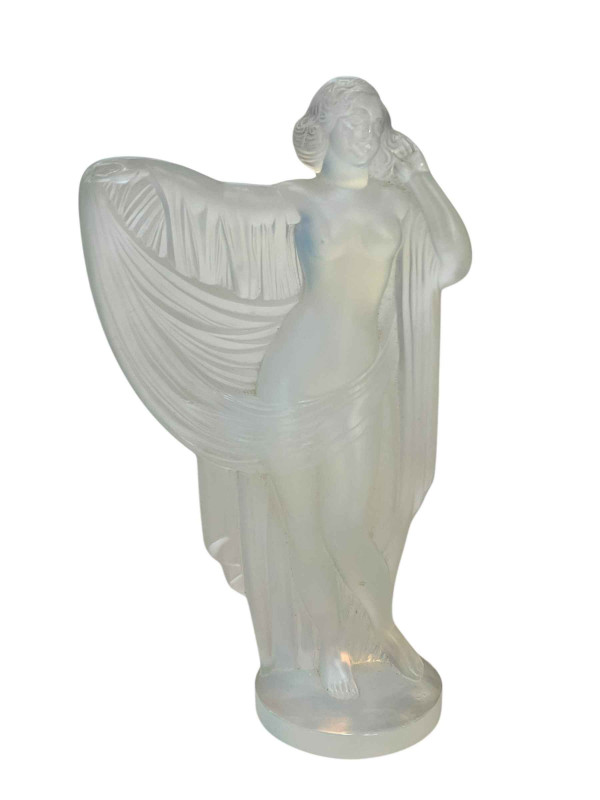Sabino opalescent glass figure of a maiden, 19.5cm.
