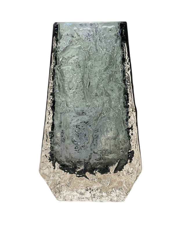 Whitefriars coffin vase in pewter, 13cm.