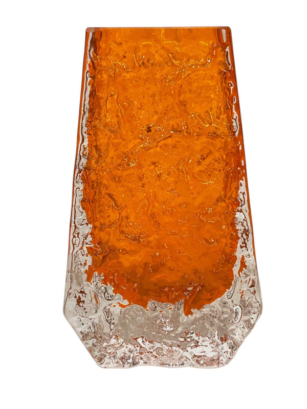 Whitefriars coffin vase in tangerine, 13cm.