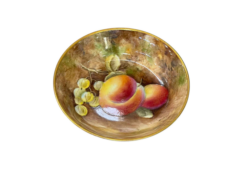 Small Royal Worcester fruit painted dish, signed B Cox, 8.5cm diameter.