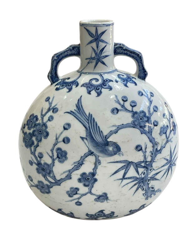 Chinese blue and white two handled vase decorated with birds on branch, 24.5cm.