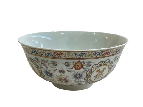 Chinese bowl with floral decoration, red seal mark to base, 15cm diameter.
