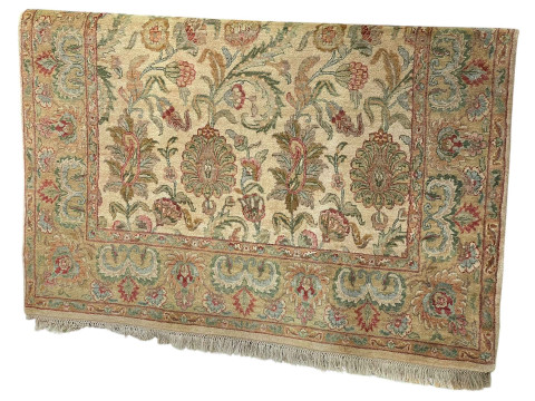Floral decorated Anglo Indian carpet 2.85 by 1.80.