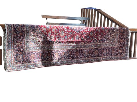 Hand knotted Persian Keshan carpet 3.43 by 2.12.