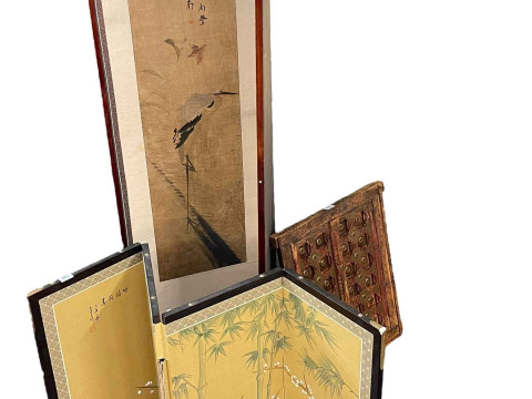 Oriental two fold vanity screen with ornithological painted panels, small...