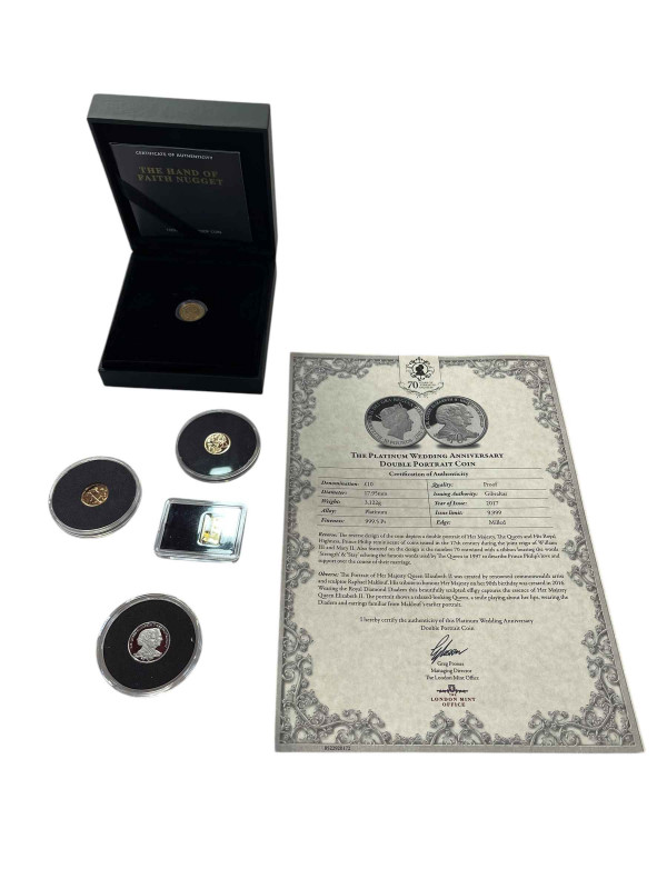 Collection of small gold coins inc The Hand of the Faith Nugget by The Perth Mint 1/20 proof coin, 2017 Platinum Wedding Anniversary Platinum 3g etc. (5)