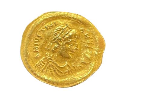 Roman Empire Valentinian I? (AD 364-375) Gold Solidus. Depicts a bust of the emperor and a winged figure with a bow and arrow. Approx 20 mm. Weight 2.2g. thumbnail