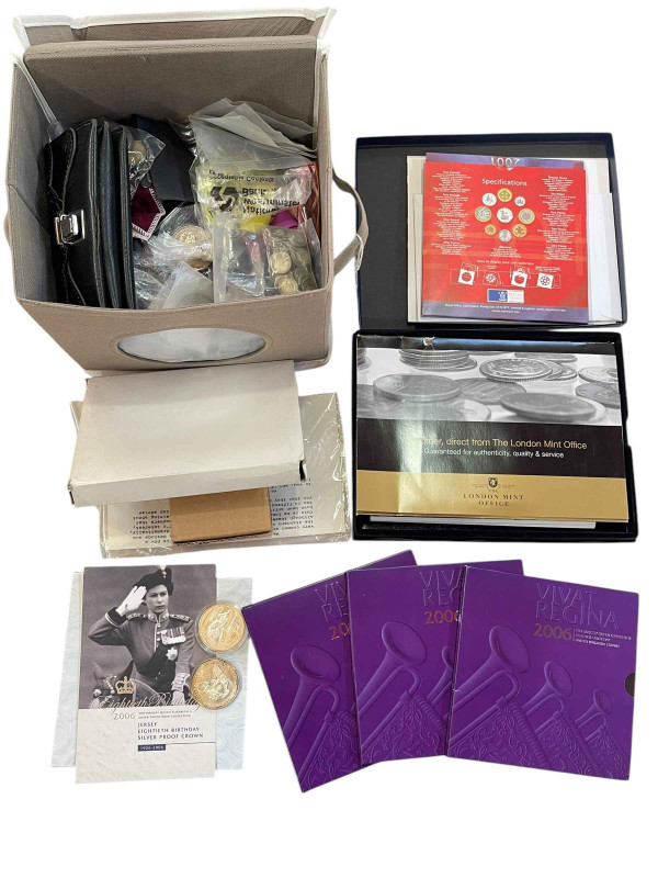 Collection of coins inc 2006 silver proof capsulated with COA, 1995 Liberty 1oz coin, Royal Mint 1989 UK Proof coin collection, 1977 silver proof in box (2), pre 1947 assorted coins, commemorative crowns etc.