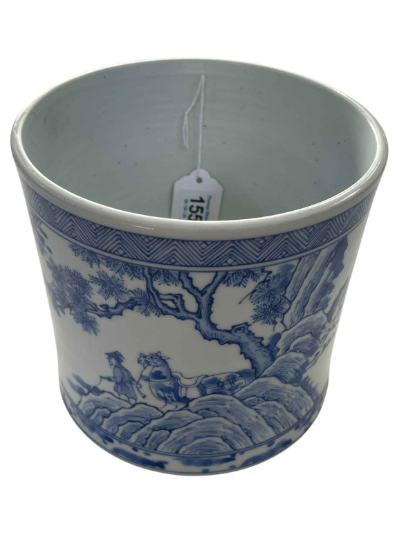 Chinese blue and white brush pot decorated with figures and landscape, 16.5cm.