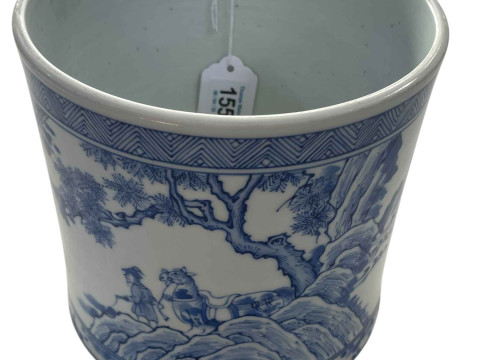 Chinese blue and white brush pot decorated with figures and landscape, 16.5cm. thumbnail
