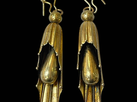 Pair of 14 carat yellow gold drop earrings.