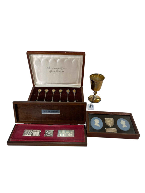 Silver goblet, Sovereign Queens silver spoon collection, Royal Standards ingots, Silver Jubilee Jasperware cased commemorative.