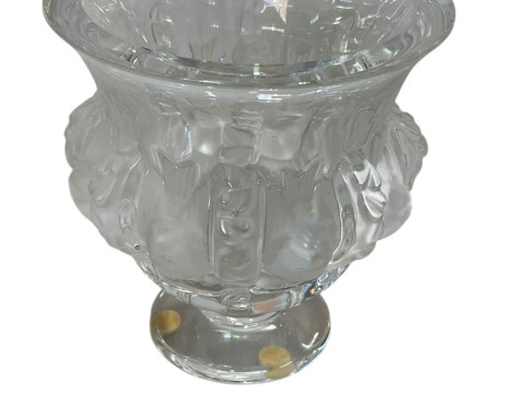 Lalique Dampierre sparrow vase of Campana form, 12cm.