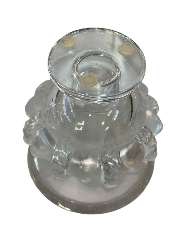 Lalique Dampierre sparrow vase of Campana form, 12cm.