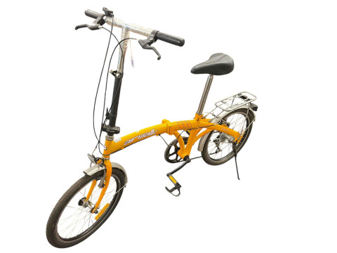 Airwalk City bicycle with Shimano gears.