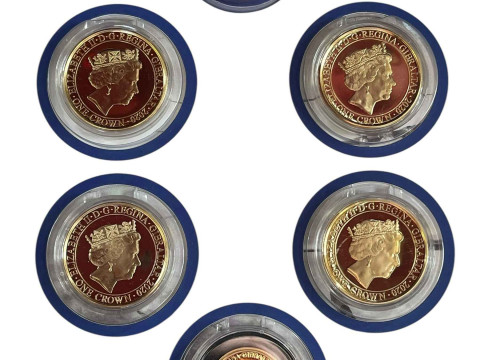 Royal Air Force The Battle of Britain coin set. Including 9ct two crowns gold coin (8g) and five layered in pure 24ct fairmined gold proof coins. With COAs. thumbnail