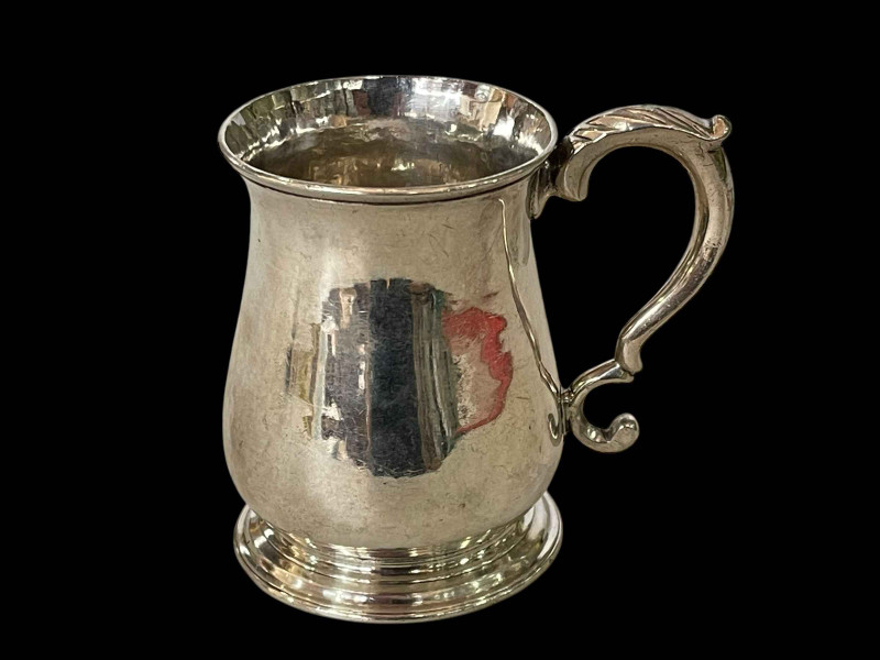 George II silver baluster tankard, London 1751, 9cm.