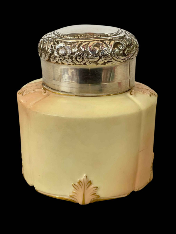 Silver topped Locke & Co Worcester tea caddy, Birmingham 1900, 14cm.