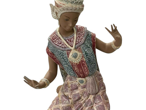 Lladro Oriental Goddess figurine, 44cm high.