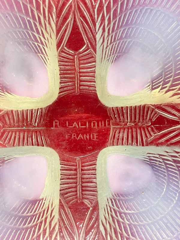 R Lalique, France, Coquilles bowl, 19cm diameter.